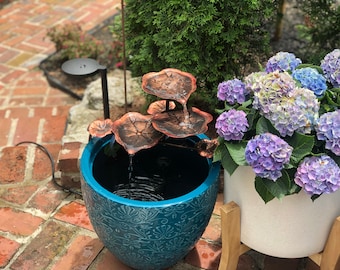 Large 15in. Outdoor/Indoor Ceramic Style Garden Fountain & Copper Lillies - Pot and Pump