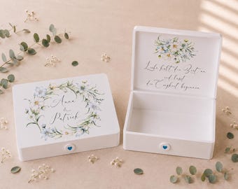 Personalisierte Erinnerungskiste Hochzeit mit Blumenkranz | Hochzeitsbox aus Holz | Geschenk zur Hochzeit | Erinnerungsbox Brautpaar