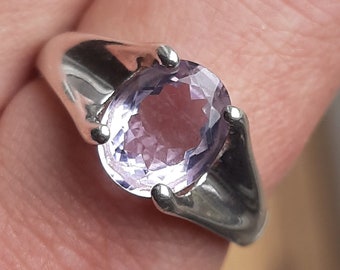 A vintage silver amethyst ring