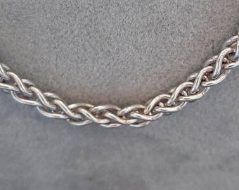 A vintage 20 inch solid silver heavy fox-tail link chain