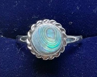 A silver abalone shell ring, Finger size Q