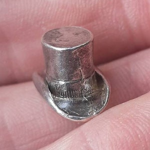 Een zilveren cilinderhangerhanger