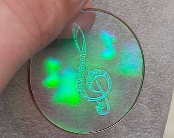 9ct gold store holographic pendant