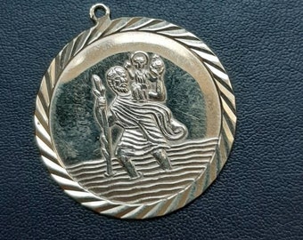 A 9ct gold Saint Christopher pendant