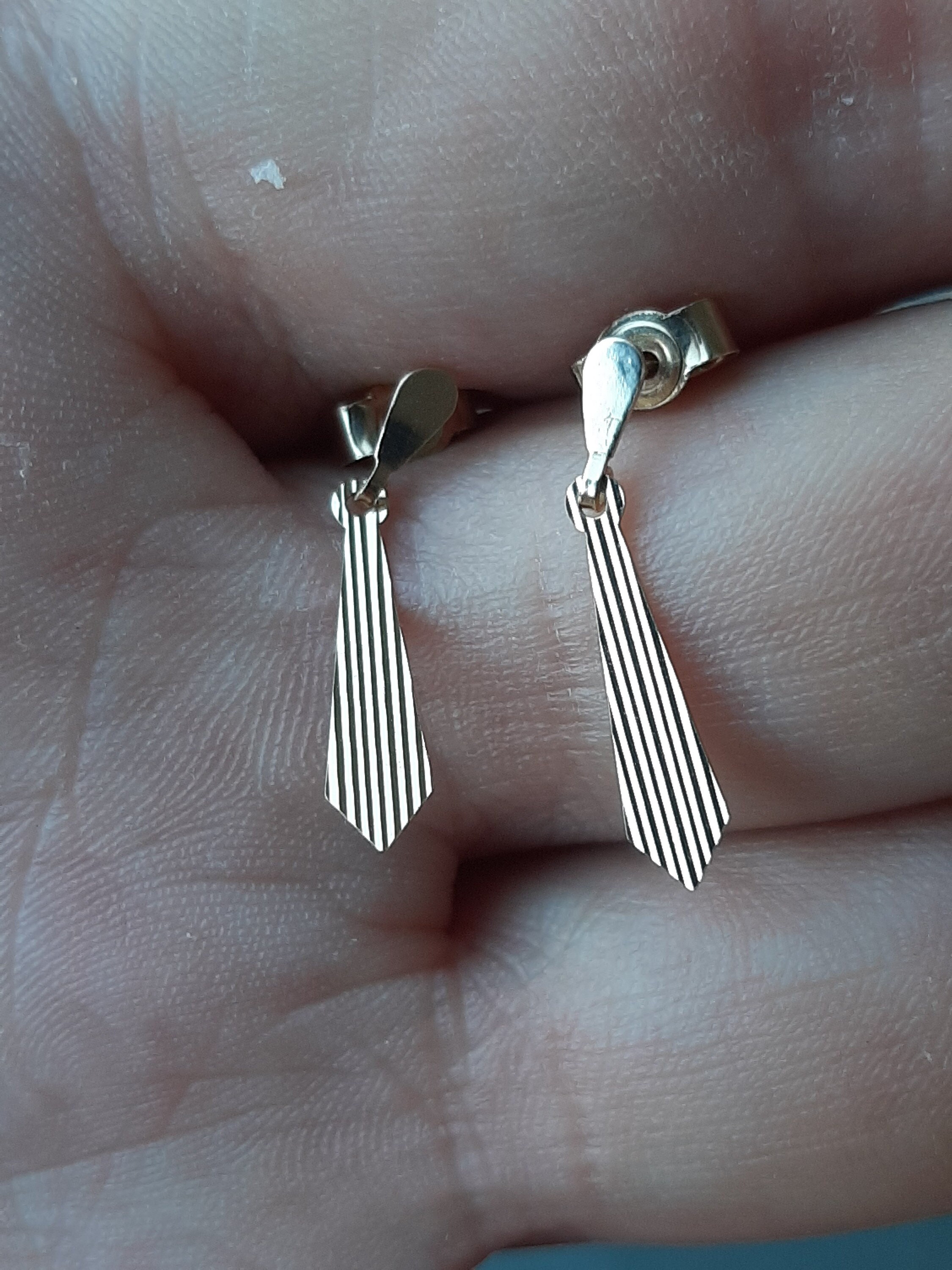9 carat gold earrings price best sale