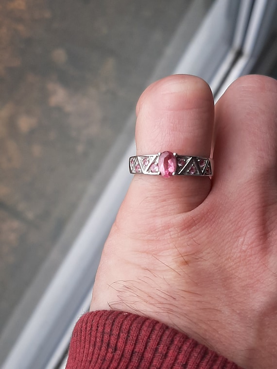 9カラットのホワイトゴールド、ピンクトルマリンとピンクサファイアの