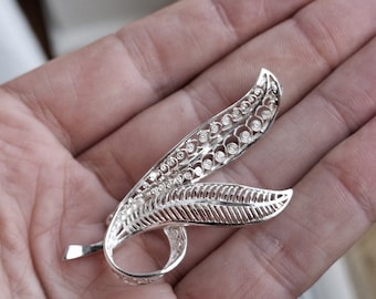 Spilla Art Nouveau Grigio Cenere Con Cristalli - Placcata Rodio, Diametro 4,5 Cm - Gioiello Elegante Per Cocktail E Teatro