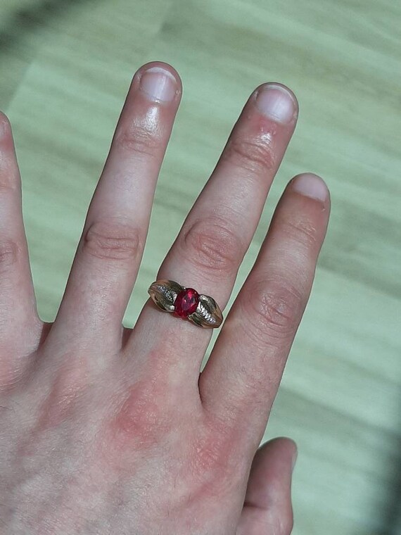 A 9ct gold ruby and diamond ring - image 6