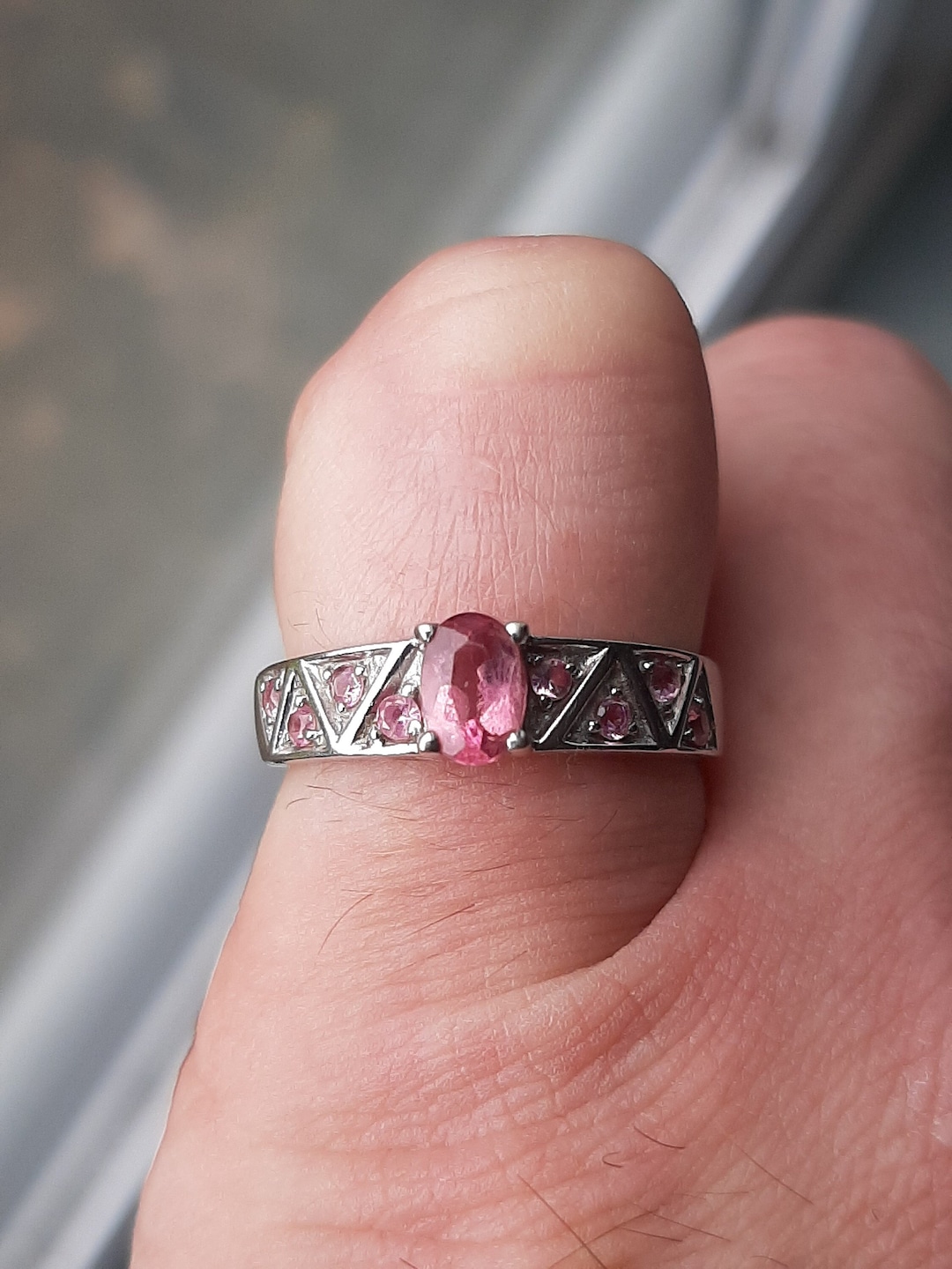 9ct ホワイト ゴールド ピンク トルマリンとピンク サファイアのリング