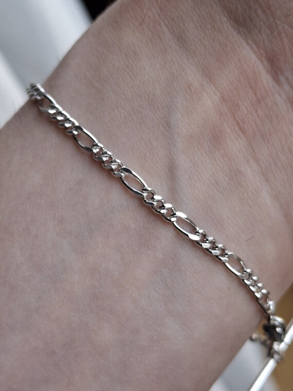 A vintage solid silver figaro link bracelet with … - image 2