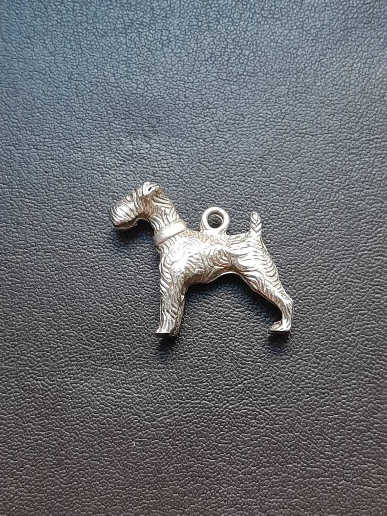 Meine treue Bulldogge — Silberplattierter Hunde-Anhänger