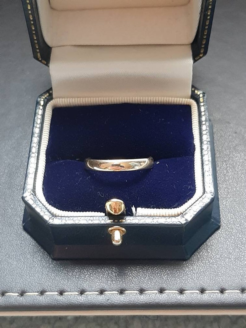 A Vintage 9ct Gold Wedding Ring Etsy