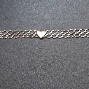 78 9ct GLD Heart Brclt main image 0