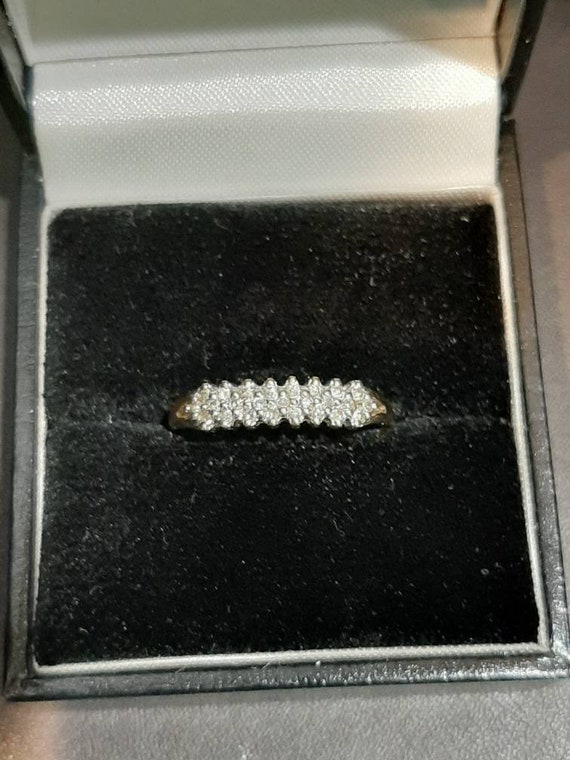 A vintage 9ct gold three row diamond ring - image 8