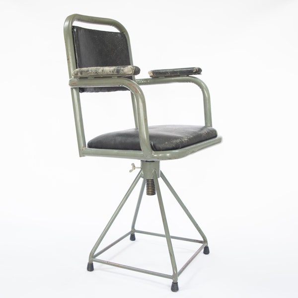 Vintage industrial swivel chair. Metal workshop adjustable chair. Vintage industrial kitchen chair. Vintage steelcase chair