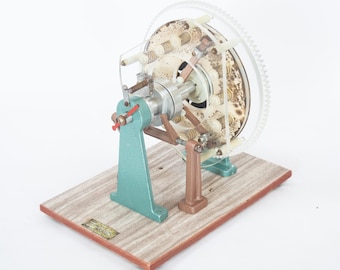 Vintage school model of mechanism. 1960s Engine working teaching model. Vintage engine. Educational cut model engine. Movable parts.