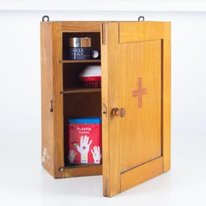 Vintage Wooden Medicine Cabinet: Wall Mount Bathroom Organizer
