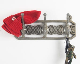 Vintage Metal Coat Rack: Boho Entryway Hat & Key Hooks