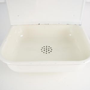 Vintage White Enamel Sink. Retro Metal Farmhouse Sink. White Shabby ...