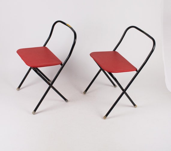 ヴィンテージレッド折りたたみキャンプチェア：旅行用またはゲスト用