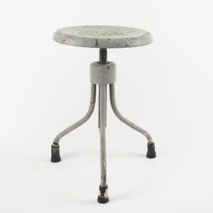 Vintage swivel metal stool. Industrial tripod stool. Adjustable bar stool. Side table. Vintage metal nightstand. Vintage industrial chair