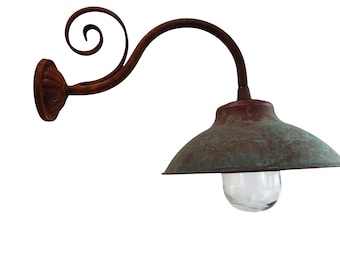 Barnlamp with copper shade and wrought iron curl | Garden lighting | Wall lighting