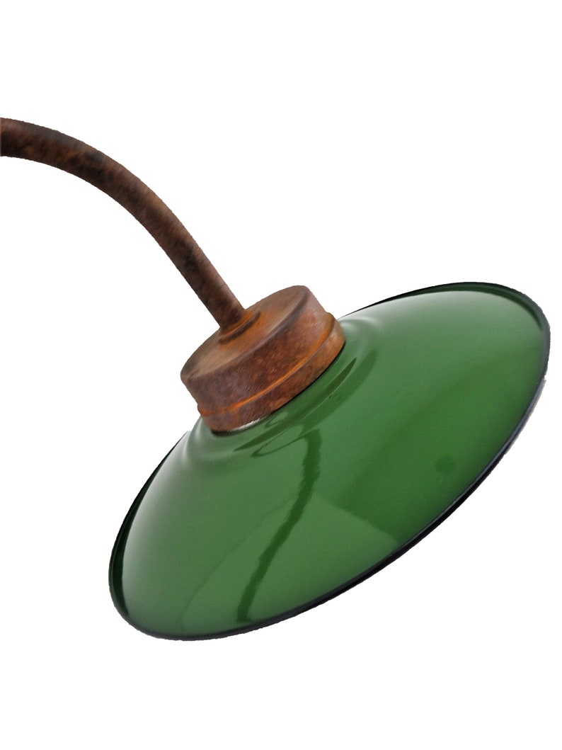 Lampe d'écurie française avec abat-jour en émail et décoration en fer forgé image 7