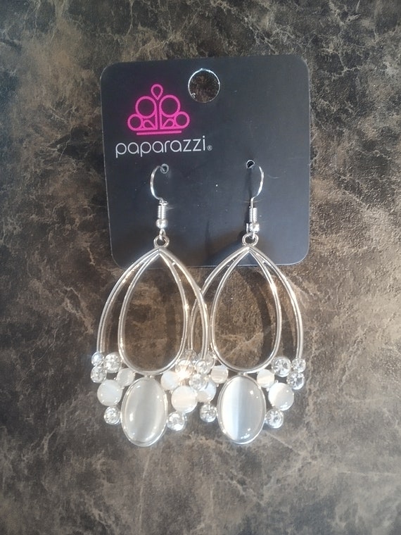 Paparazzi white moonstone earrings top