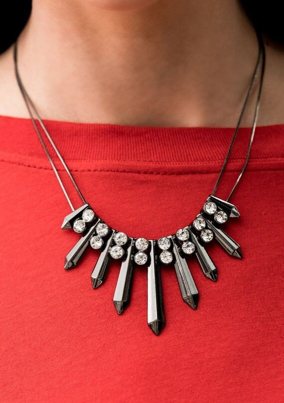 Gunmetal on sale necklace paparazzi