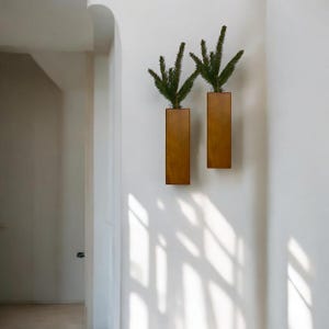 Authentische rustikale Wandvase, Holzvase für Blumen, minimalistischer Pflanzer, Bauernhauszimmerdekor, künstliche Blumenvase, skandinavisches Dekor