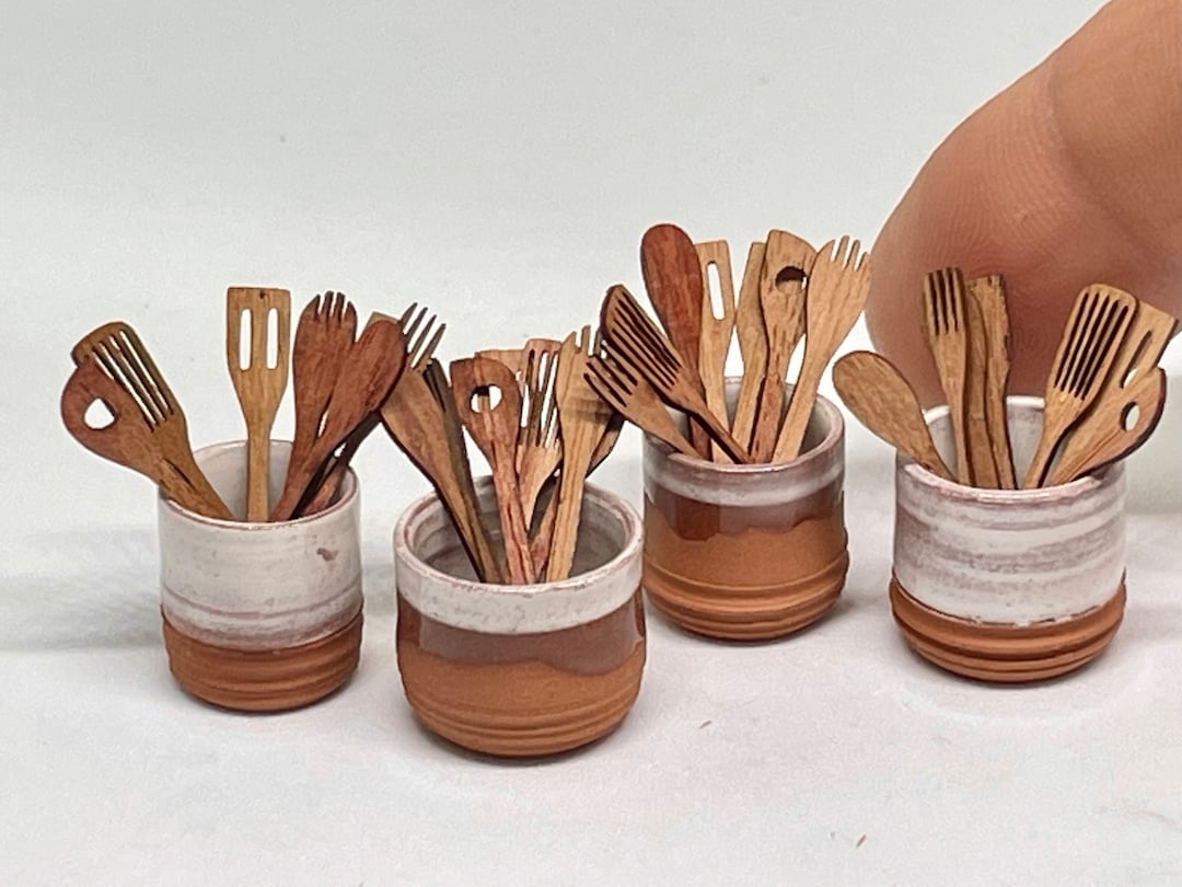 Willow Pottery Cutlery Drainer | Terracotta/Ecru
