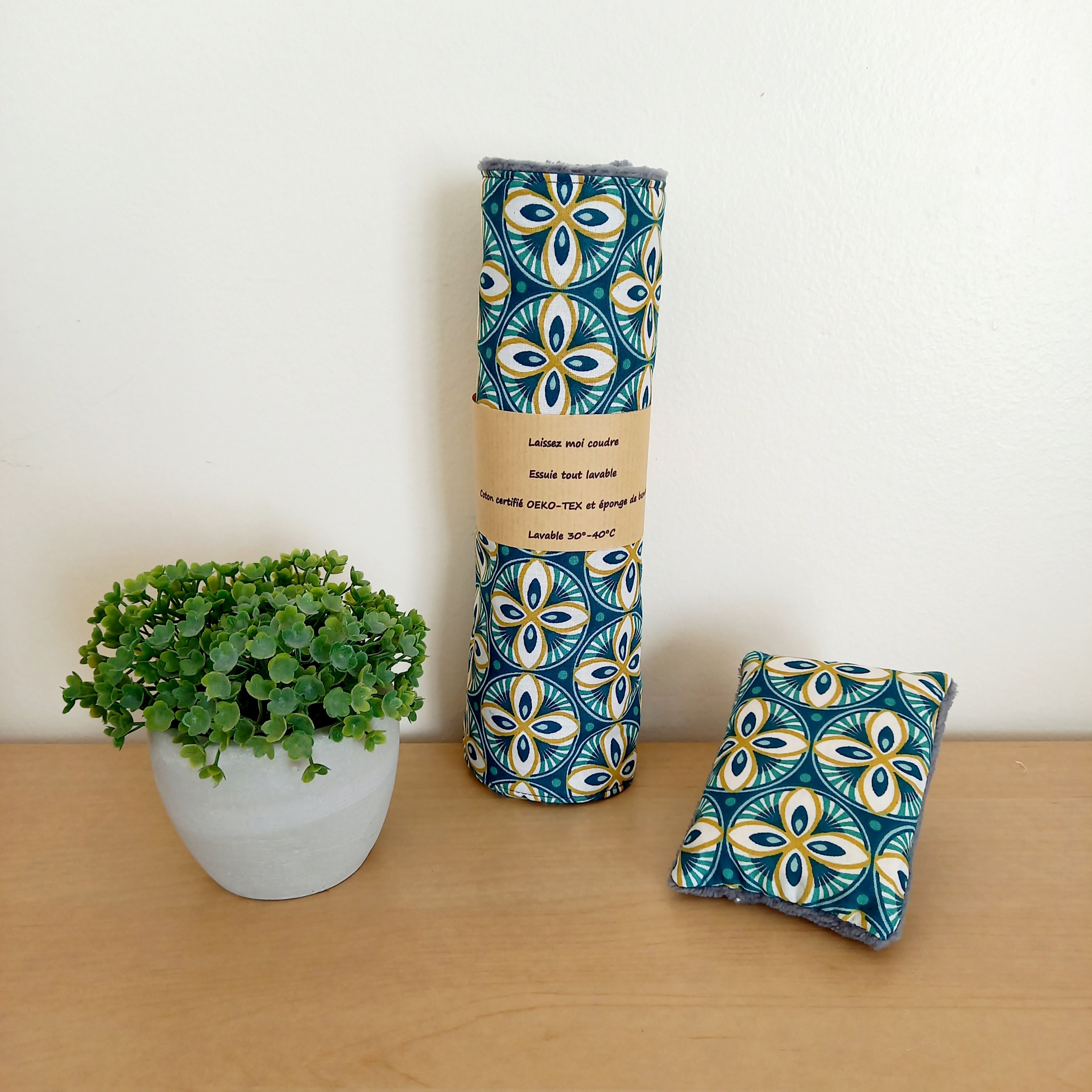 Kit 6 Feuilles Essuies Tout et 1 Éponge Lavable Rosace