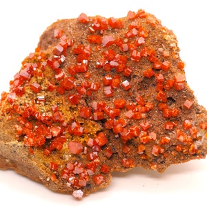 Vanadinite Crystal (70 mm x 50 mm x 25 mm (64 grams)