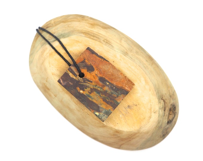 Handmade stone pendant/necklace