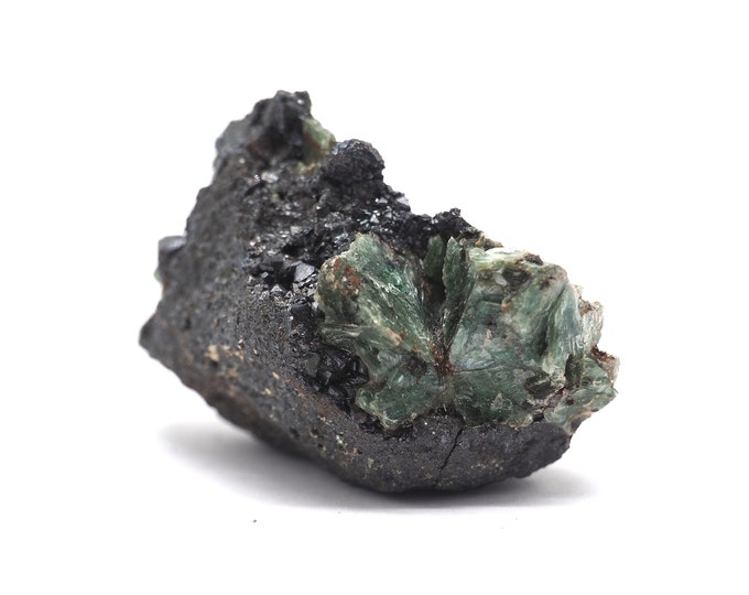 Muscovite 45mm x 30mm - 36 grams. Muscovite from Morocco. Good quality. Ethically sourced and fair trade mineral. Pure and clean energy!