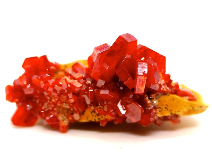 Vanadinite Crystal (45 mm x 20 mm x 25 mm (7 grams)