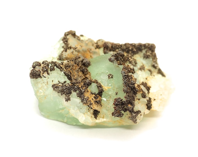 Fluorite with quartz and pyrite 60mm x 40mm (66gram)