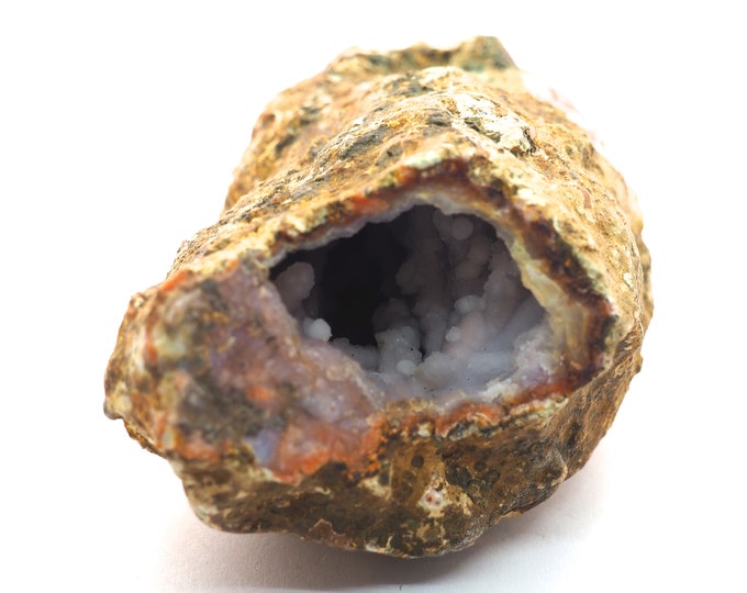 Calcite geode 90mm x 55mm (192 grams)