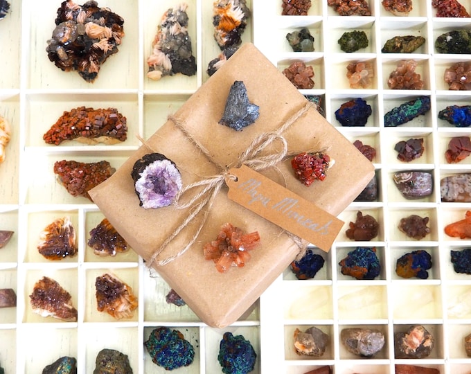 4 pieces Surprise gift package crystals and minerals.