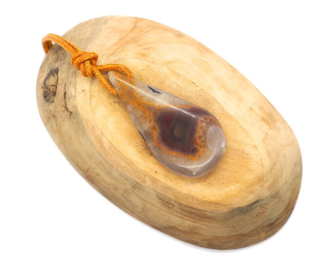Handmade Agate pendant with leather necklace and matching clasp.