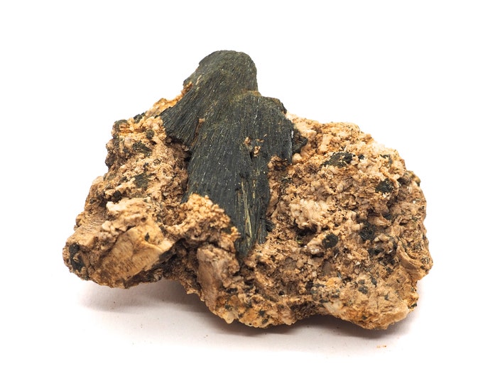 Tourmaline 65mm x 45mm (85 grams)