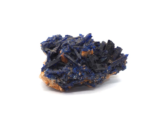 Azurite crystals 25mm x 18mm (7 grams). Ethically sourced and fair trade mineral. Excellent quality, ethically mined. Azurite Morocco.