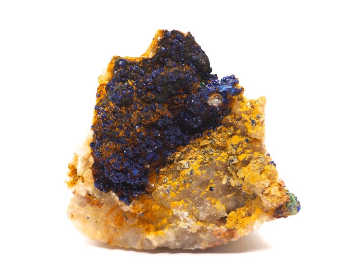 Beautiful deep blue Azurite crystals on quartz 70mm x 65mm x (116 grams)