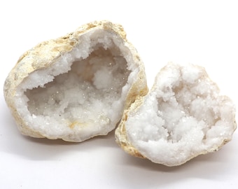 Calcite geode 60mm x 60mm (112 grams)