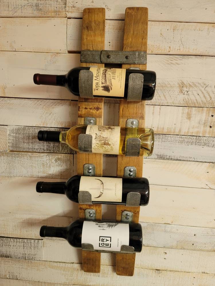 Botellero de madera montado en la pared, Elección de acabados, Perfecto  para vino, ginebra, licores y champán. Capacidad para 6 vasos y 8-9  botellas. Madera rústica -  España