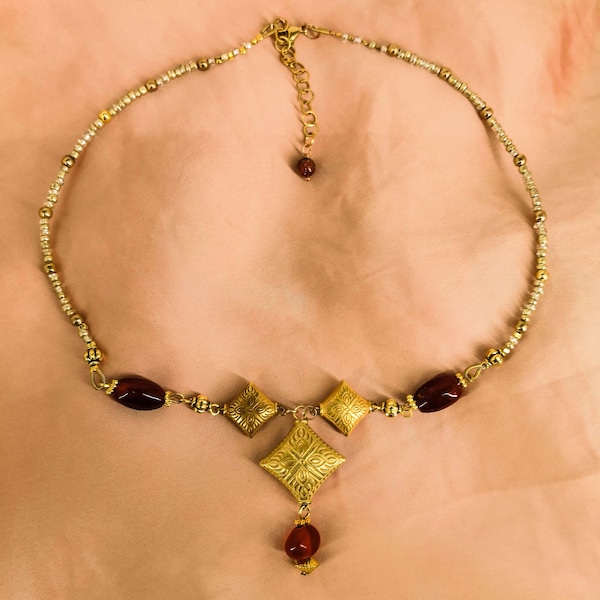 collana etrusca con vera pietra di agata rossa, riproduzione di gioiello storico, riproduzione da museo
