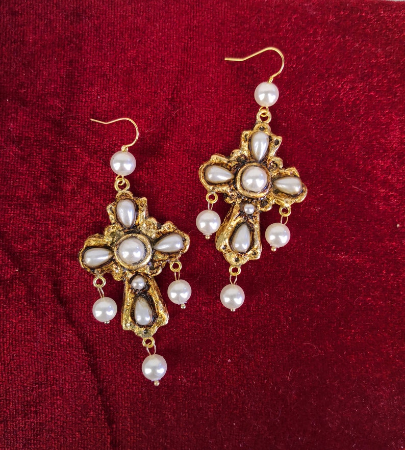 Pearl Cross Earrings, Italian Renaissance jewel, epoxy resin jewel image 5