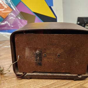 Radio Emerson de 1946 diseñada por Charles Eames - Serie 578 - Obras imagen 3