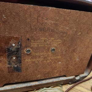 Radio Emerson de 1946 diseñada por Charles Eames - Serie 578 - Obras imagen 10