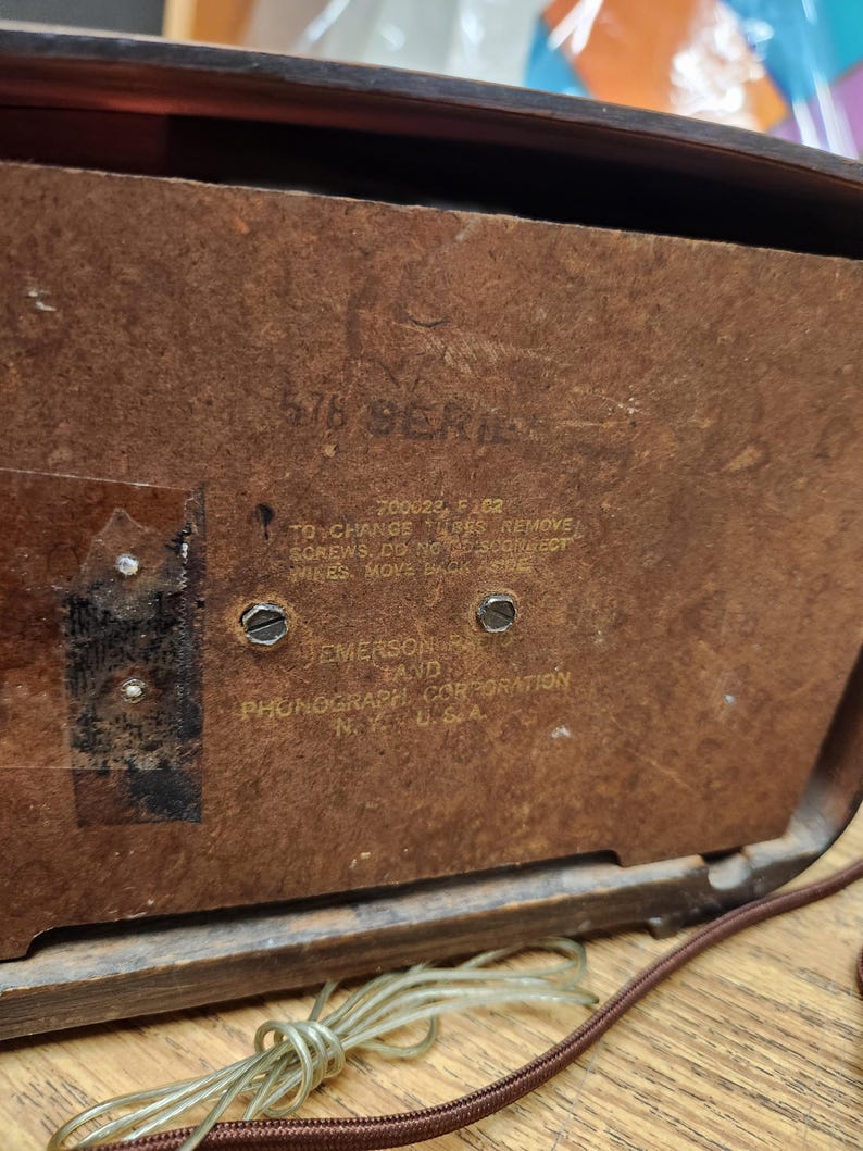 Radio Emerson de 1946 diseñada por Charles Eames - Serie 578 - Obras imagen 10